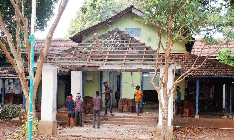 ക​ണ്ണൂ​ർ കോ​ട​തി സ​മു​ച്ച​യം