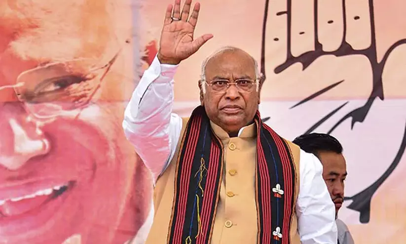 മല്ലികാർജുൻ ഖാർഗെ ഇൻഡ്യ മുന്നണി അധ്യക്ഷൻ മല്ലികാർജുൻ ഖാർഗെ ഇൻഡ്യ മുന്നണി അധ്യക്ഷൻ