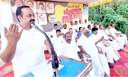 മ്യൂസിയത്തില് വെക്കേണ്ടത് നവകേരള ബസിൽ സഞ്ചരിച്ചവരെ -വി.ഡി. സതീശന് മ്യൂസിയത്തില് വെക്കേണ്ടത് നവകേരള ബസിൽ സഞ്ചരിച്ചവരെ -വി.ഡി. സതീശന്