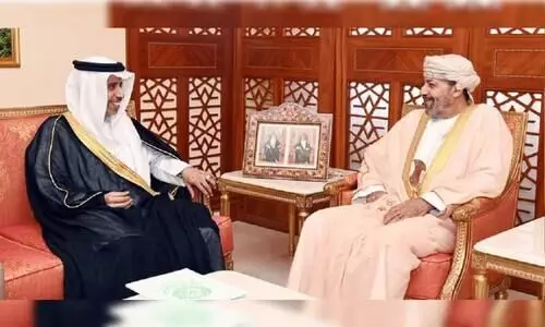 ആ​ഭ്യ​ന്ത​ര മ​ന്ത്രി​യു​മാ​യി കൂ​ടി​ക്കാ​ഴ്ച ന​ട​ത്തി