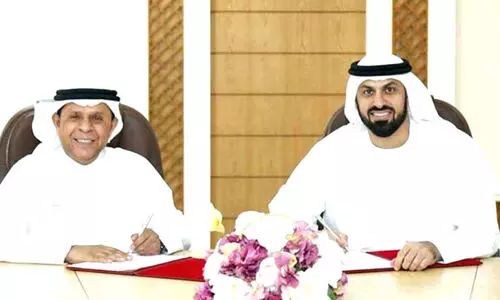 റാ​ക് സാ​മ്പ​ത്തി​ക വി​ക​സ​ന വ​കു​പ്പ്​ സേ​വ​നം ഇ​നി എ​മി​റേ​റ്റ്സ് പോ​സ്റ്റ് വ​ഴി​യും