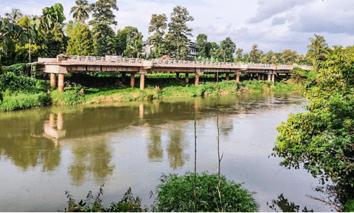 അധികൃതരുടെ അനാസ്ഥ;  റിവര്‍വ്യൂ റോഡ് നിര്‍മാണം  ഇഴഞ്ഞുതന്നെ