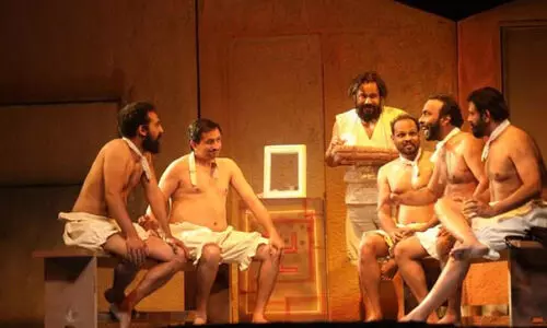 ‘മൂ​ക്ക്’ പ്ര​ചോ​ദ​ന​മാ​യി; ഇ​ന്ത്യ​ൻ സാ​ഹ​ച​ര്യം വ​ര​ച്ചു​കാ​ട്ടി ‘ടോ​യ്‌​മാ​ൻ’