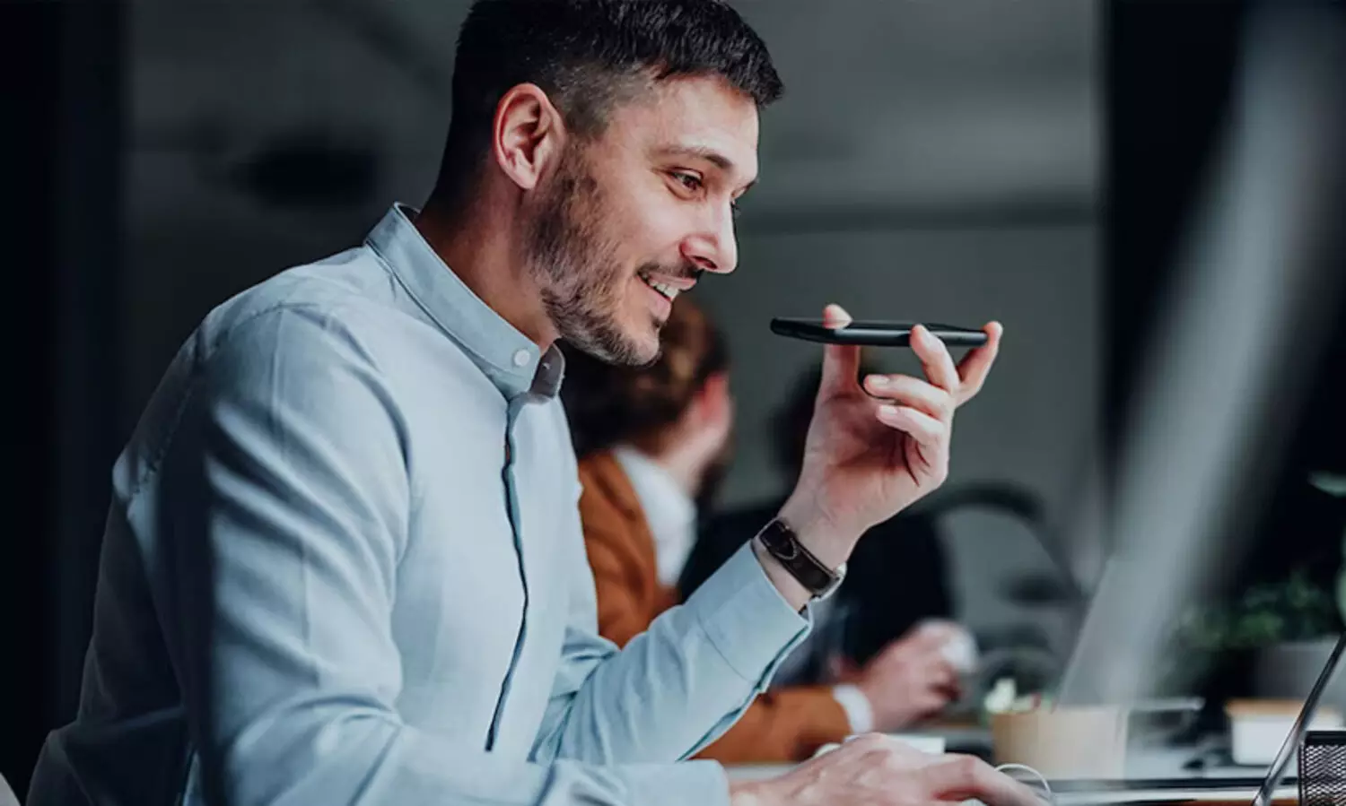 ഇനി തൊഴിലിടങ്ങളിൽ മിതമായി ഫോൺ ഉപയോഗിക്കാം; പ്രൊഡക്ടിവിറ്റി കൂട്ടും! കൗതുകമുണർത്തുന്ന പഠനം