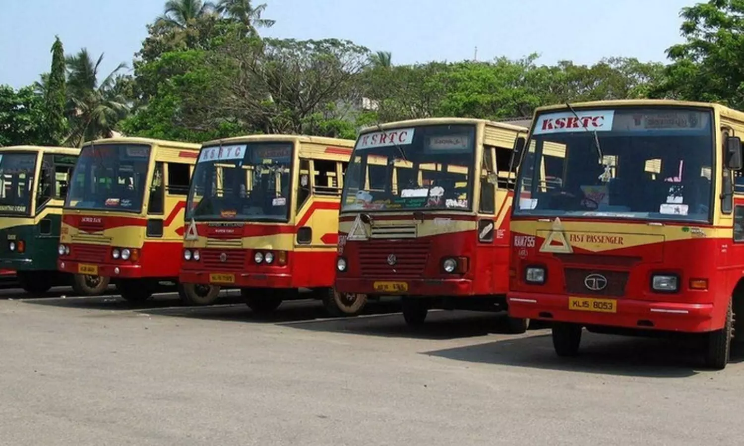 20 മിനിറ്റോളം ബസ് ഓണാക്കിയിട്ട് ഇന്ധനം നഷ്ടപ്പെടുത്തി ജീവനക്കാർക്കെതിരെ നടപടി