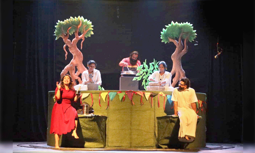 കേരള സോഷ്യൽ സെന്റർ ഭരത് മുരളി നാടകോത്സവത്തിൽ ഇന്ത്യൻ സോഷ്യൽ സെന്റർ അൽഐൻ അവതരിപ്പിച്ച നാടകം കേരള സോഷ്യൽ സെന്റർ ഭരത് മുരളി നാടകോത്സവത്തിൽ ഇന്ത്യൻ സോഷ്യൽ സെന്റർ അൽഐൻ അവതരിപ്പിച്ച നാടകം