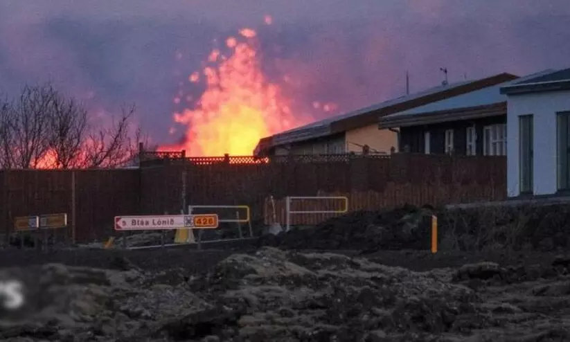 ഐസ്‍ലാൻഡിൽ വീണ്ടും അഗ്നിപർവ്വത സ്ഫോടനം; നഗരത്തെ വിഴുങ്ങി ലാവ, വീടുകൾ കത്തിനശിച്ചു