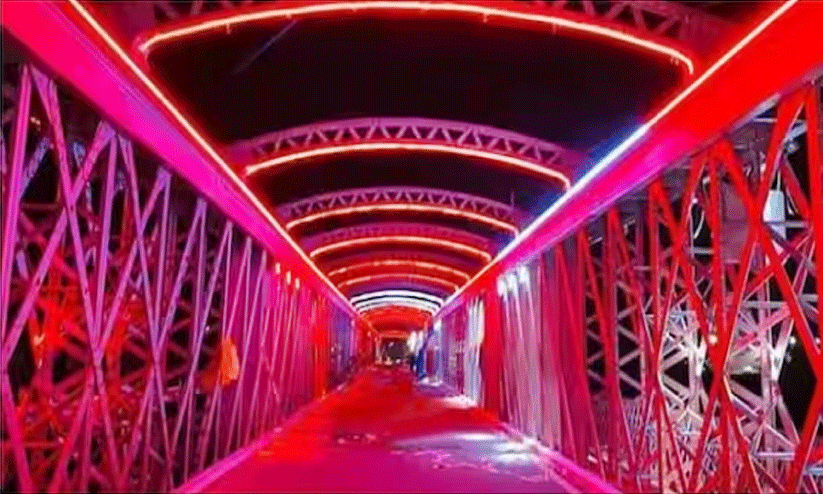 ദീപാലംകൃത ഫറോക്ക് പാലം നാടിന് സമർപ്പിച്ചു