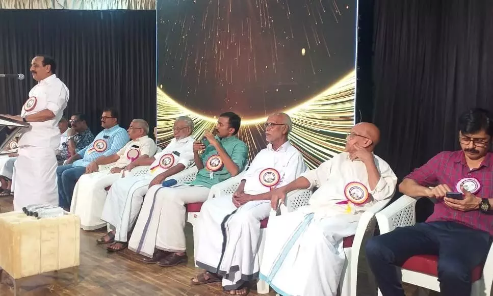 മൂഴിയോട്ട് കുടുംബസംഗമം തലമുറകളുടെ സംഗമവേദിയായി മൂഴിയോട്ട് കുടുംബസംഗമം തലമുറകളുടെ സംഗമവേദിയായി