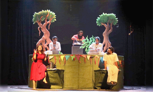 കേ​ര​ള സോ​ഷ്യ​ൽ സെ​ന്റ​ർ ഭ​ര​ത് മു​ര​ളി നാ​ട​കോ​ത്സ​വ​ത്തി​ൽ ഇ​ന്ത്യ​ൻ സോ​ഷ്യ​ൽ സെ​ന്റ​ർ അ​ൽ​ഐ​ൻ അ​വ​ത​രി​പ്പി​ച്ച നാ​ട​കം