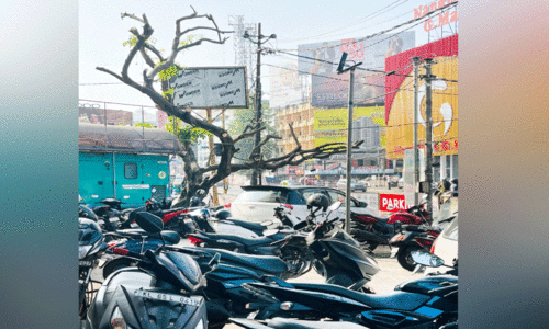 മൊഫ്യൂസിൽ സ്റ്റാൻഡിൽ പേ പാർക്കിങ് നടപ്പാക്കും