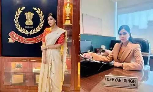 വാരാന്ത്യങ്ങളിൽ മാത്രം പഠനം; പരാജയങ്ങളിൽ തളരാതെ സിവിൽ സർവീസ് സ്വന്തമാക്കി ദേവയാനി വാരാന്ത്യങ്ങളിൽ മാത്രം പഠനം; പരാജയങ്ങളിൽ തളരാതെ സിവിൽ സർവീസ് സ്വന്തമാക്കി ദേവയാനി