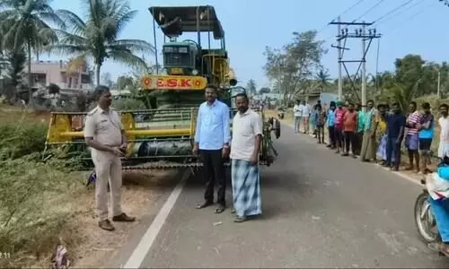 സംക്രാന്തി ആഘോഷ ഒരുക്കത്തിനായി പോകവെ നാലംഗ കുടുംബം വാഹനാപകടത്തിൽ മരിച്ചു