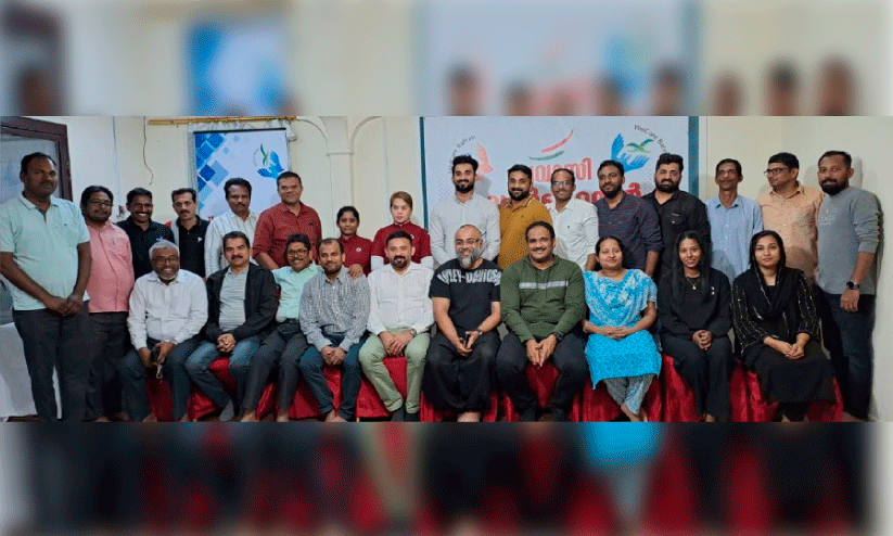 മെ​ഡ്കെ​യ​ർ സം​ഘ​ടി​പ്പി​ച്ച മീ​റ്റ് യു​വ​ർ ഡോ​ക്ട​ർ ക​ൺ​സ​ൾ​ട്ടി​ൽനിന്ന്