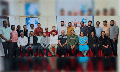 മെ​ഡ്കെ​യ​ർ സം​ഘ​ടി​പ്പി​ച്ച മീ​റ്റ് യു​വ​ർ ഡോ​ക്ട​ർ ക​ൺ​സ​ൾ​ട്ടി​ൽനിന്ന്