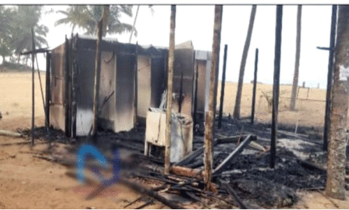 തൈക്കടപ്പുറത്തെ സ്വകാര്യ ബീച്ച് പാര്‍ക്ക് അജ്ഞാതര്‍ കത്തിച്ചു