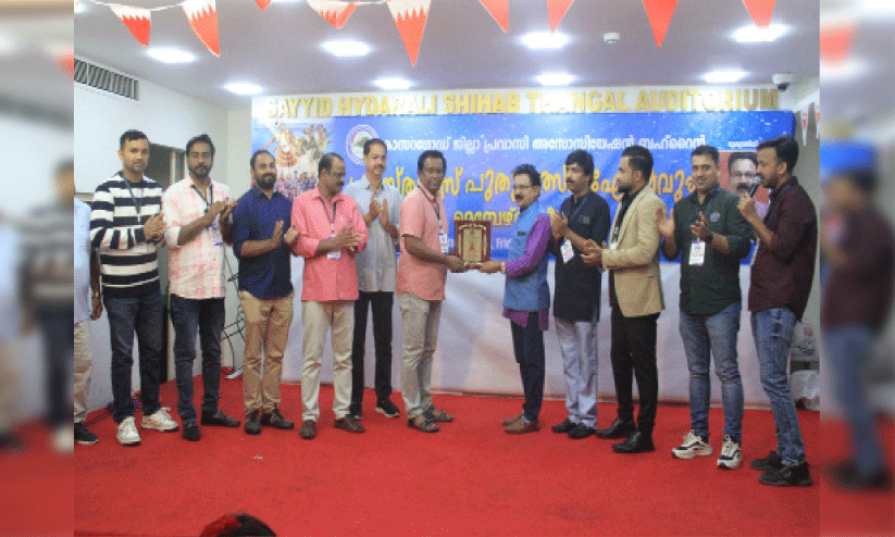 ‘ഒ​പ്പ​രം’​ന്യൂ ഇ​യ​ർ, ക്രി​സ്മ​സ് പ​രി​പാ​ടി