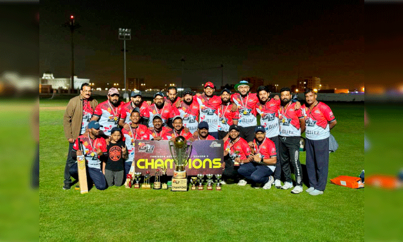 തൃശൂർ സൂപ്പർ ലീഗ് സീസൺ 3യിൽ ജേതാക്കളായ കൊടുങ്ങല്ലൂർ കിങ്സ് ടീം തൃശൂർ സൂപ്പർ ലീഗ് സീസൺ 3യിൽ ജേതാക്കളായ കൊടുങ്ങല്ലൂർ കിങ്സ് ടീം