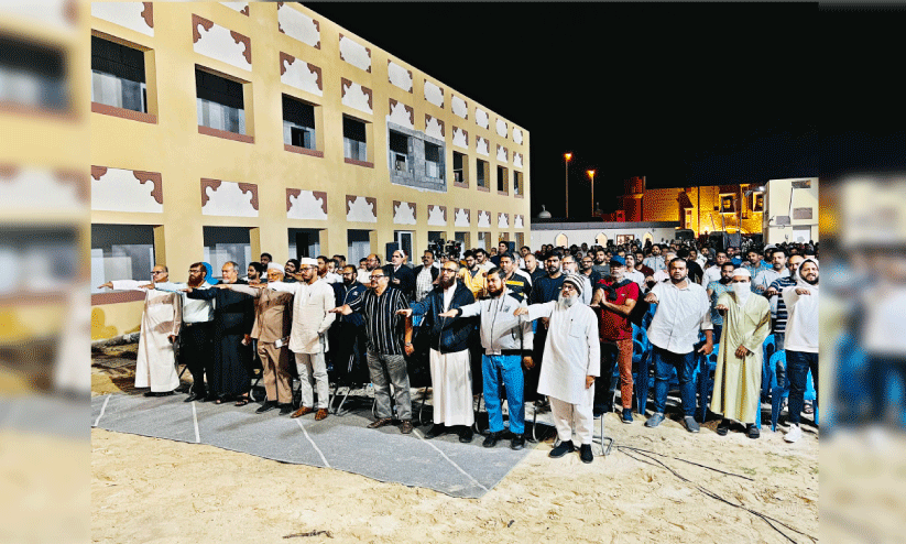 യു.​എ.​ഇ ഇ​ന്ത്യ​ന്‍ ഇ​സ്​​ലാ​ഹി സെ​ന്റ​ര്‍ പൊ​തു​സ​മ്മേ​ള​ന​ത്തി​ൽ സ്ത്രീ​ധ​ന വി​രു​ദ്ധ പ്ര​തി​ജ്ഞ​യെ​ടു​ക്കു​ന്നു