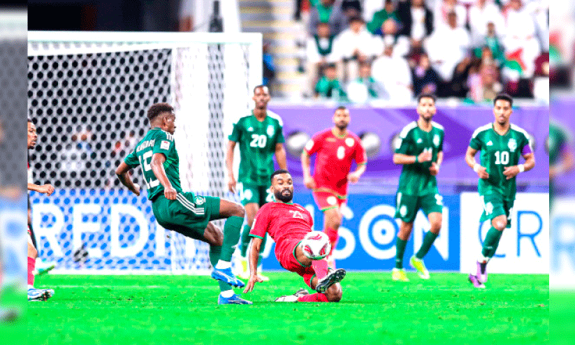 ദോഹയിലെ ഖലീഫ അന്താരാഷ്ട്ര സ്റ്റേഡിയത്തിൽ നടന്ന ഒമാൻ-സൗദി മത്സരത്തിൽനിന്ന് ദോഹയിലെ ഖലീഫ അന്താരാഷ്ട്ര സ്റ്റേഡിയത്തിൽ നടന്ന ഒമാൻ-സൗദി മത്സരത്തിൽനിന്ന്