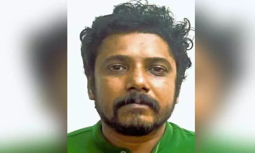 റോ​ജ​ൻ മാ​ത്യു