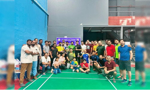 വ​ട​ക്കാ​ഞ്ചേ​രി ബാ​ഡ്മി​ന്റ​ൺ ലീ​ഗ് മ​ത്സ​ര​ത്തി​ലെ വി​ജ​യി​ക​ൾ