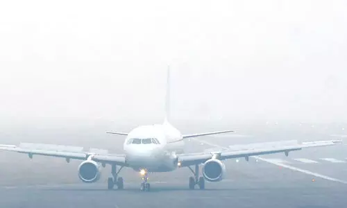 വിമാനത്തിന്റെ ടയർ പൊട്ടി; യാത്രക്കാർ സുരക്ഷിതർ