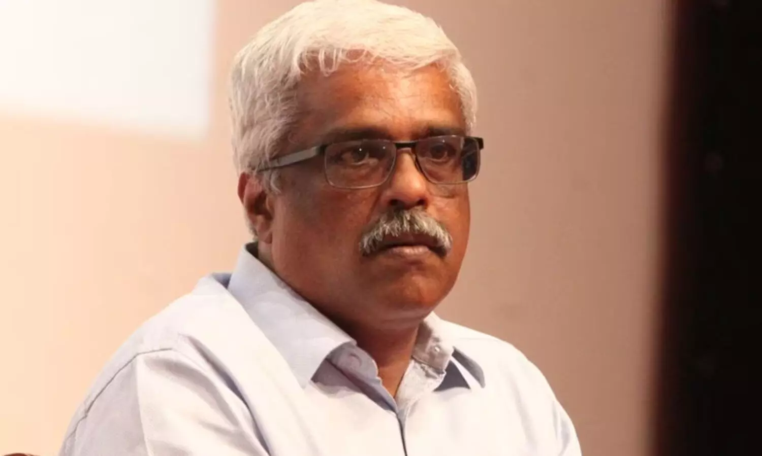 ശിവശങ്കറിന്‍റെ ഇ​ട​ക്കാ​ല ജാ​മ്യം സു​പ്രീം​കോ​ട​തി സ്ഥി​ര​പ്പെ​ടു​ത്തി