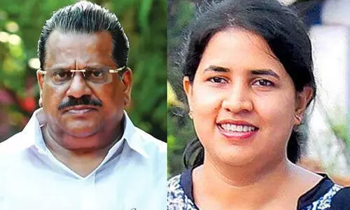 ‘എത്രകാലമായി നിങ്ങൾ ഒരു പെൺകുട്ടിയെ വേട്ടയാടുന്നു, ജീവിക്കാൻ സമ്മതിക്കില്ലേ?; വീണയെ പിന്തുണച്ച് ഇ.പി. ജയരാജൻ