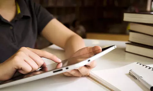 പാഠപുസ്തകങ്ങൾ ഇന്ത്യൻ ഭാഷകളിൽ ഡിജിറ്റലായി നൽകാൻ നിർദേശം