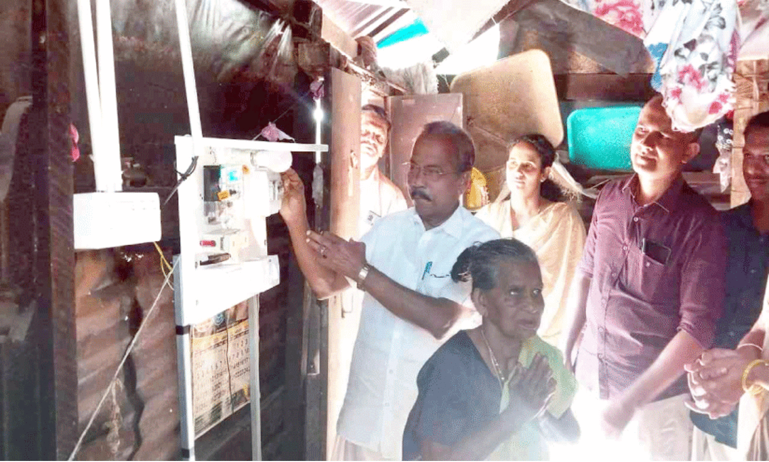 തൊണ്ണൂറാം വയസ്സിൽ തങ്കമ്മഅമ്മയ്ക്ക് വൈദ്യുതിവെട്ടം