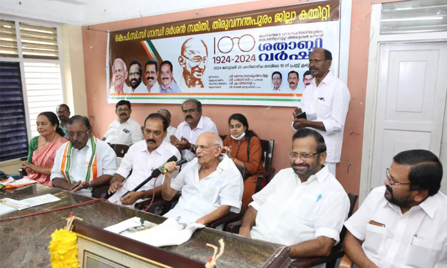 ഗാന്ധിയൻ ചിന്തകൾ പുതിയ തലമുറയിൽ രൂഢമൂലമാക്കേണ്ടത് കാലഘട്ടത്തിന്റെ ആവശ്യമെന്ന് തെന്നല ബാലകൃഷ്ണപിള്ള