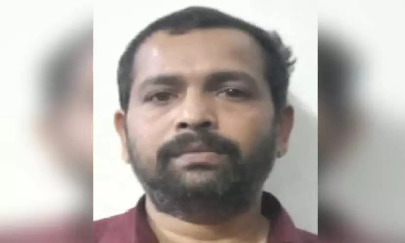 രതീഷ് രതീഷ്