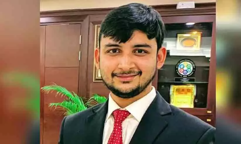 21ാം വയസിൽ ഒരു ഗ്രാമം ദത്തെടുത്ത ബി.ടെക് ബിരുദധാരി; അതാണ് ഐ.എ.എസ്, ഐ.പി.എസ്, ഉദ്യോഗസ്ഥരെയും ജഡ്ജിമാരെയും മാനേജ്മെന്റ് പഠിപ്പിക്കുന്ന നവീൻ കൃഷ്ണ റായി 21ാം വയസിൽ ഒരു ഗ്രാമം ദത്തെടുത്ത ബി.ടെക് ബിരുദധാരി; അതാണ് ഐ.എ.എസ്, ഐ.പി.എസ്, ഉദ്യോഗസ്ഥരെയും ജഡ്ജിമാരെയും മാനേജ്മെന്റ് പഠിപ്പിക്കുന്ന നവീൻ കൃഷ്ണ റായി