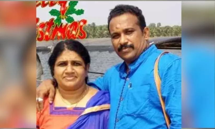 ഭാര്യയെ കൊലപ്പെടുത്തിയ ബി.ജെ.പി നേതാവ് ആത്മഹത്യ ചെയ്ത നിലയിൽ ഭാര്യയെ കൊലപ്പെടുത്തിയ ബി.ജെ.പി നേതാവ് ആത്മഹത്യ ചെയ്ത നിലയിൽ