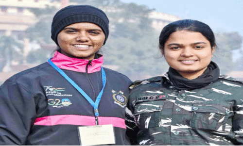 റി​പ്പ​ബ്ലി​ക് ദി​ന പ​രേ​ഡ്: മോ​ട്ടോ​ർ​സൈ​ക്കി​ൾ സാ​ഹ​സി​ക പ്ര​ക​ട​ന​സം​ഘ​ത്തി​ൽ 10 മ​ല​യാ​ളി വ​നി​ത​ക​ൾ