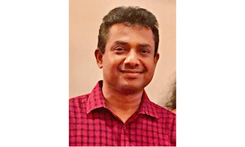 ര​തീ​ഷ്​ പ​ട്ടി​യാ​ത്ത്