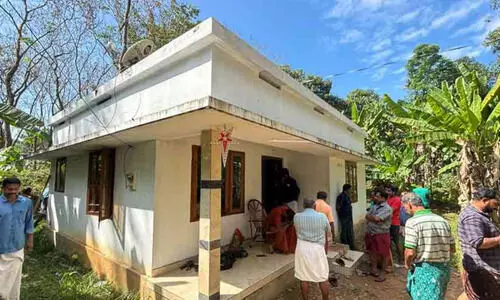 വീടിന് തീപിടിച്ച് കിടപ്പ് രോഗിയായ വയോധിക മരിച്ചു; മൃതദേഹം കട്ടിലിൽ കത്തിക്കരിഞ്ഞ നിലയിൽ