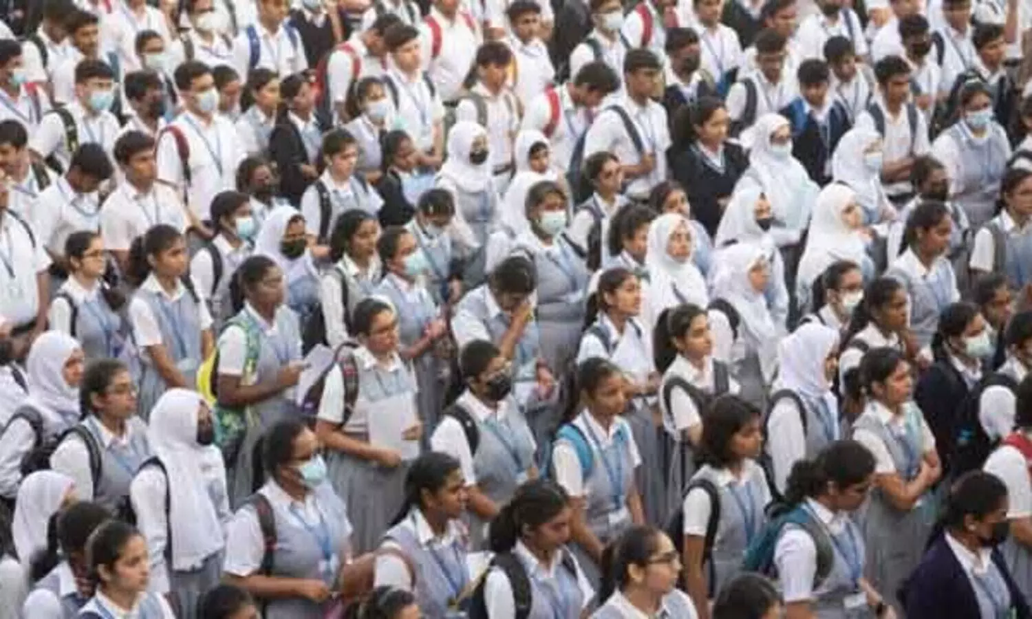 അടുത്ത അധ്യയന വർഷത്തെ വിദ്യാഭ്യാസ കലണ്ടറിൽ  പ്രവൃത്തിദിനങ്ങൾ 220ൽ കുറയരുതെന്ന്​ ഹൈകോടതി