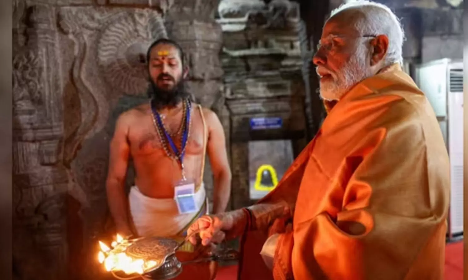 ക്ഷേത്രസന്ദർശനം തുടർന്ന് നരേന്ദ്ര മോദി; ധനുഷ്കോടി ക്ഷേത്രത്തിലും പൂജ നടത്തി