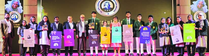 അ​തി​ശ​യി​പ്പി​ച്ച്​ വി​ദ്യാ​ർ​ഥി പ്ര​തി​ഭ​ക​ൾ