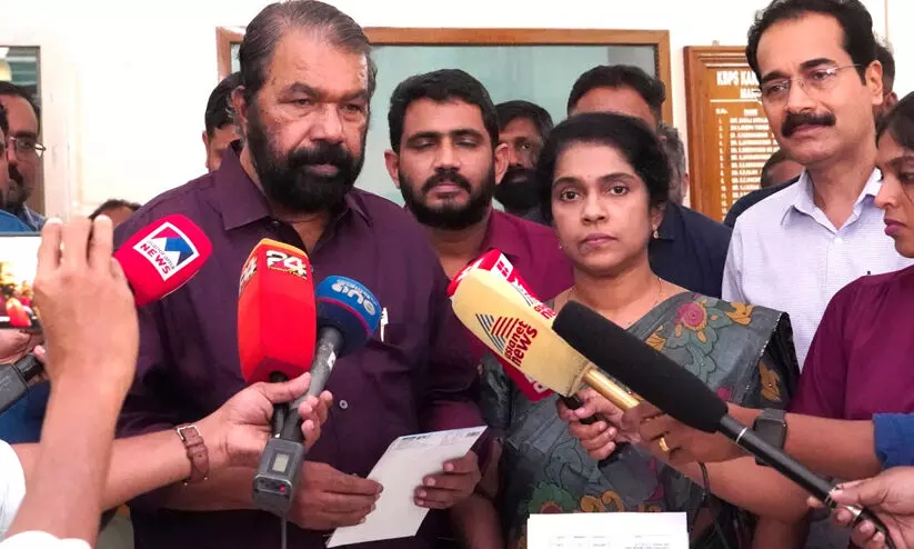 പാഠപുസ്തകങ്ങളുടെ അച്ചടി സമയബന്ധിതമായി പൂർത്തിയാക്കുമെന്ന് വി. ശിവൻകുട്ടി പാഠപുസ്തകങ്ങളുടെ അച്ചടി സമയബന്ധിതമായി പൂർത്തിയാക്കുമെന്ന് വി. ശിവൻകുട്ടി