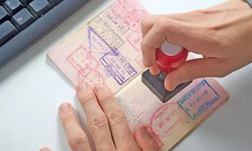 വി​സ ഓ​വ​ർ​സ്​​റ്റേ പി​ഴ​യി​ൽ മാ​റ്റ​മി​ല്ലെ​ന്ന്​ അ​ധി​കൃ​ത​ർ