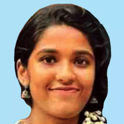 ടോ​റ​സ് ലോ​റി​ക്ക​ടി​യി​ലേ​ക്ക് സ്കൂ​ട്ട​ർ മ​റി​ഞ്ഞ് വി​ദ്യാ​ർ​ഥി​നി മ​രി​ച്ചു