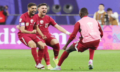 ഖ​ത്ത​റി​ന് ഹാ​ട്രി​ക് ജ​യം; ത​ജി​കി​സ്താ​നും പ്രീ​ക്വാ​ർ​ട്ട​റി​ൽ