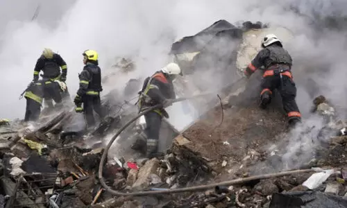 യുക്രെയ്ൻ ആക്രമണം കനപ്പിച്ച് റഷ്യ; ഖാർകിവിൽ അഞ്ചു മരണം യുക്രെയ്ൻ ആക്രമണം കനപ്പിച്ച് റഷ്യ; ഖാർകിവിൽ അഞ്ചു മരണം