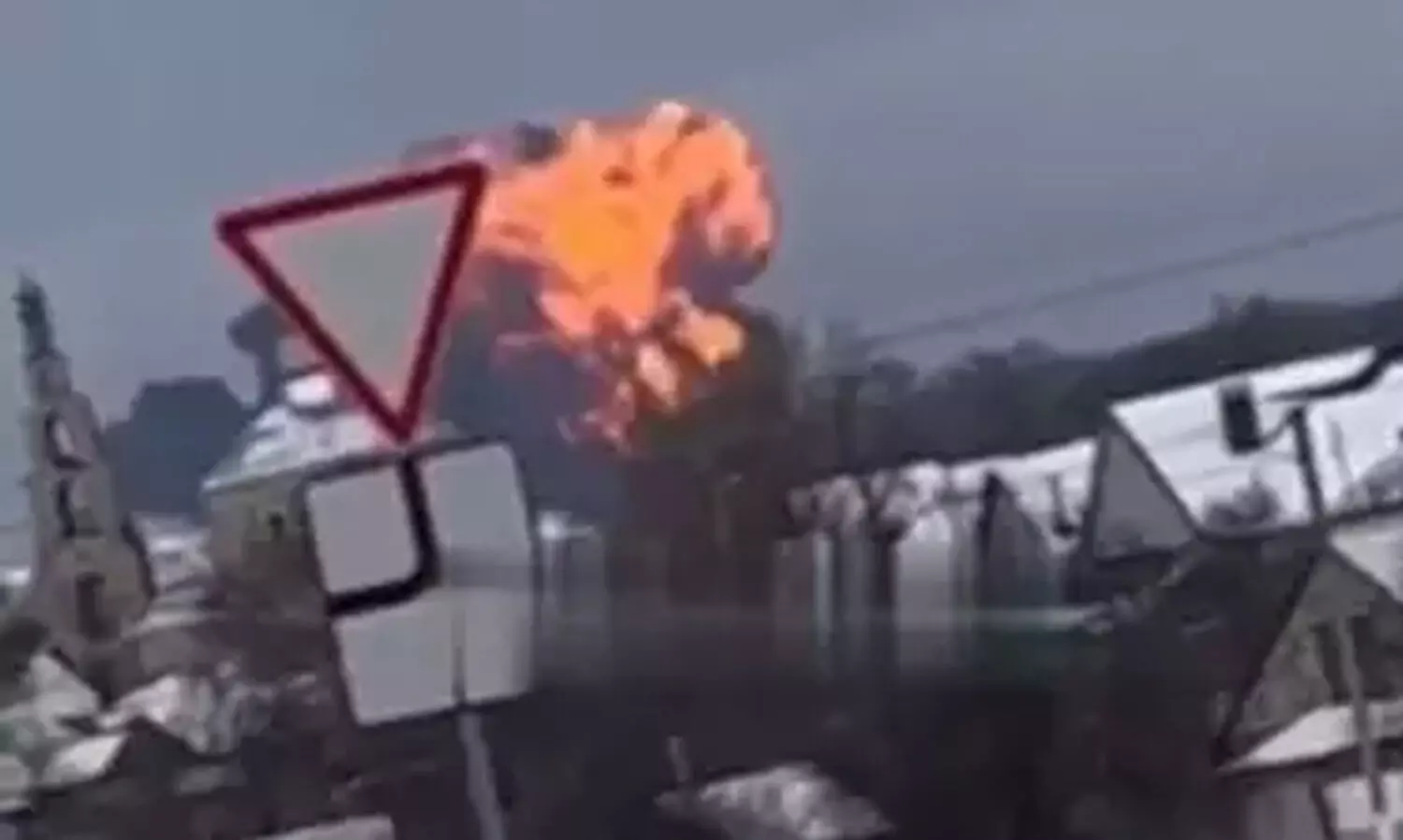 യുക്രൈന്‍ യുദ്ധത്തടവുകാരുമായി പോയ റഷ്യന്‍ സൈനികവിമാനം തകര്‍ന്നുവീണു; 74 മരണം