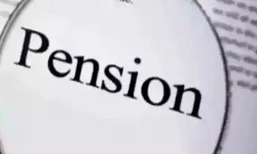 ക്ഷേമ പെൻഷൻ: നൽകാനുള്ളത് നാല് മാസത്തെ കുടിശ്ശിക ക്ഷേമ പെൻഷൻ: നൽകാനുള്ളത് നാല് മാസത്തെ കുടിശ്ശിക