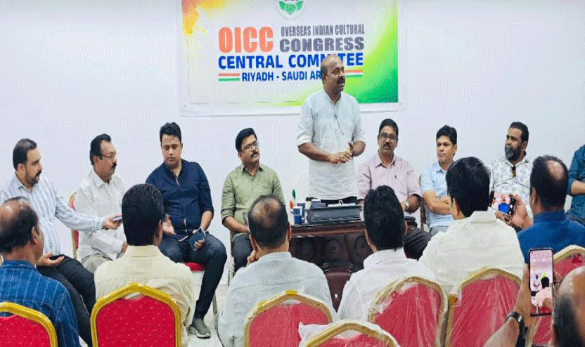 അ​ഡ്വ. എം. ​ലി​ജു​വി​ന് റി​യാ​ദ്​ ഒ.​ഐ.​സി.​സി സ്വീ​ക​ര​ണം ന​ൽ​കി