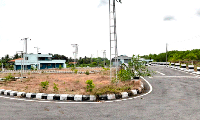 ബേള​യി​ലെ ആ​ധു​നി​ക ഡ്രൈ​വി​ങ് ടെ​സ്റ്റ് സ്റ്റേ​ഷ​നി​ൽ വ​ണ്ടി അ​ന​ങ്ങു​മോ?